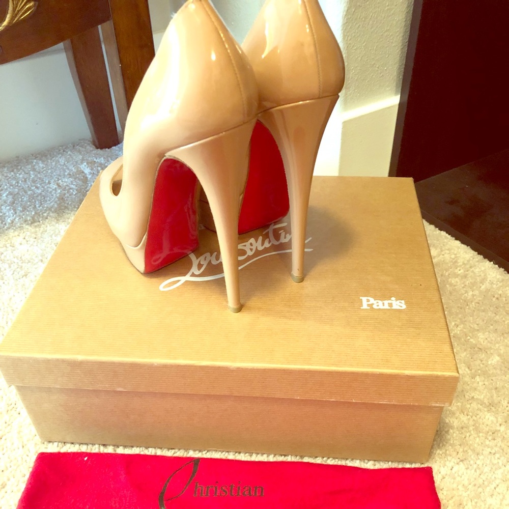 Authentic Christian louboutin size 37.5